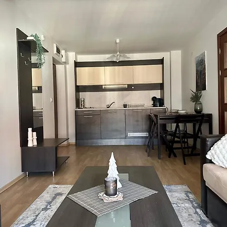 Alpine Home2host דירה בנסקו